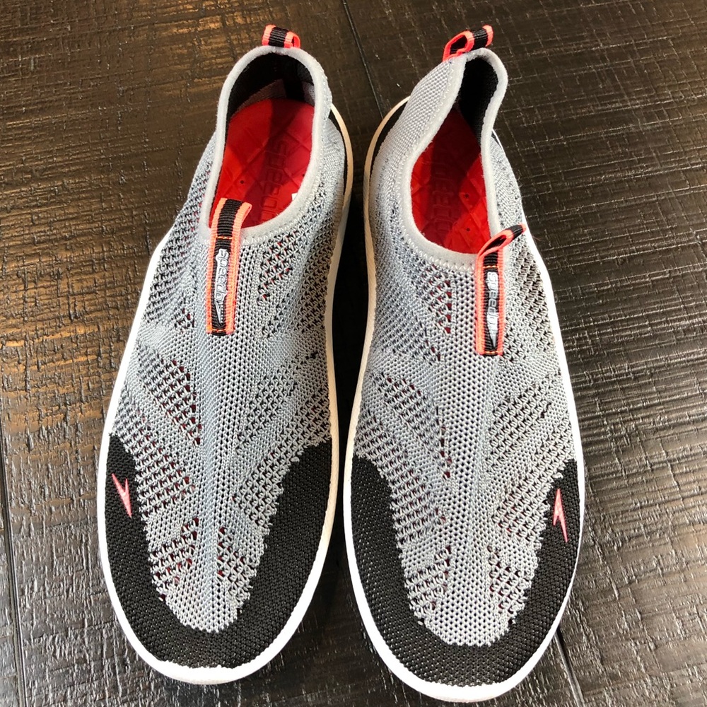 Speedo | 10 | Grey Water Shoes
